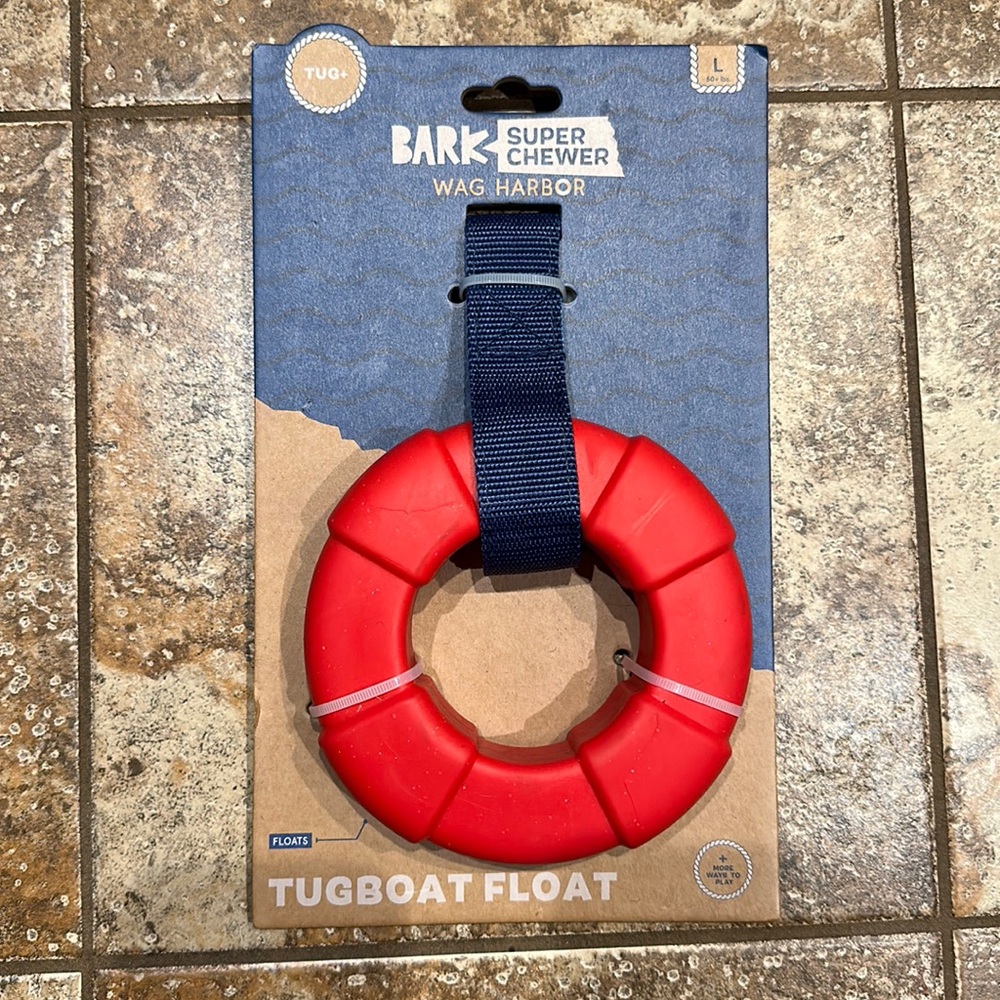 Bark Super Chewer wag harbor Tugboat float